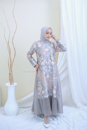 TUTY ADIB STORE Busana Eksklusif
